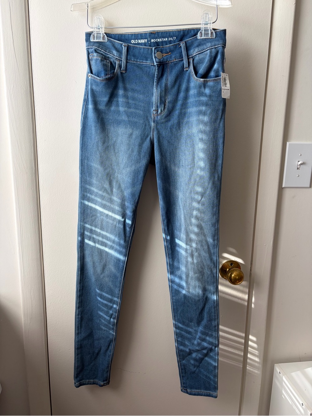 Old Navy Skinny Jeans in Medium Blue